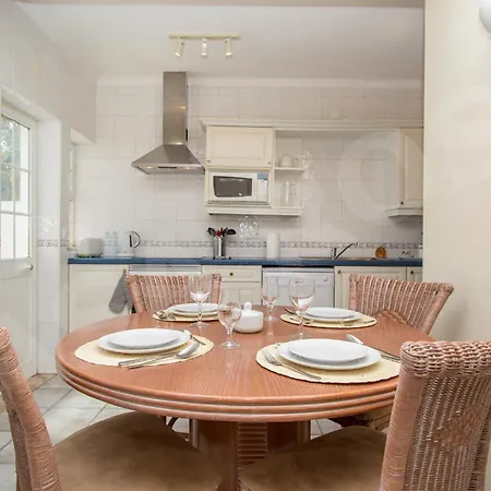 Quinta Do Rosal, Casa Rosa *